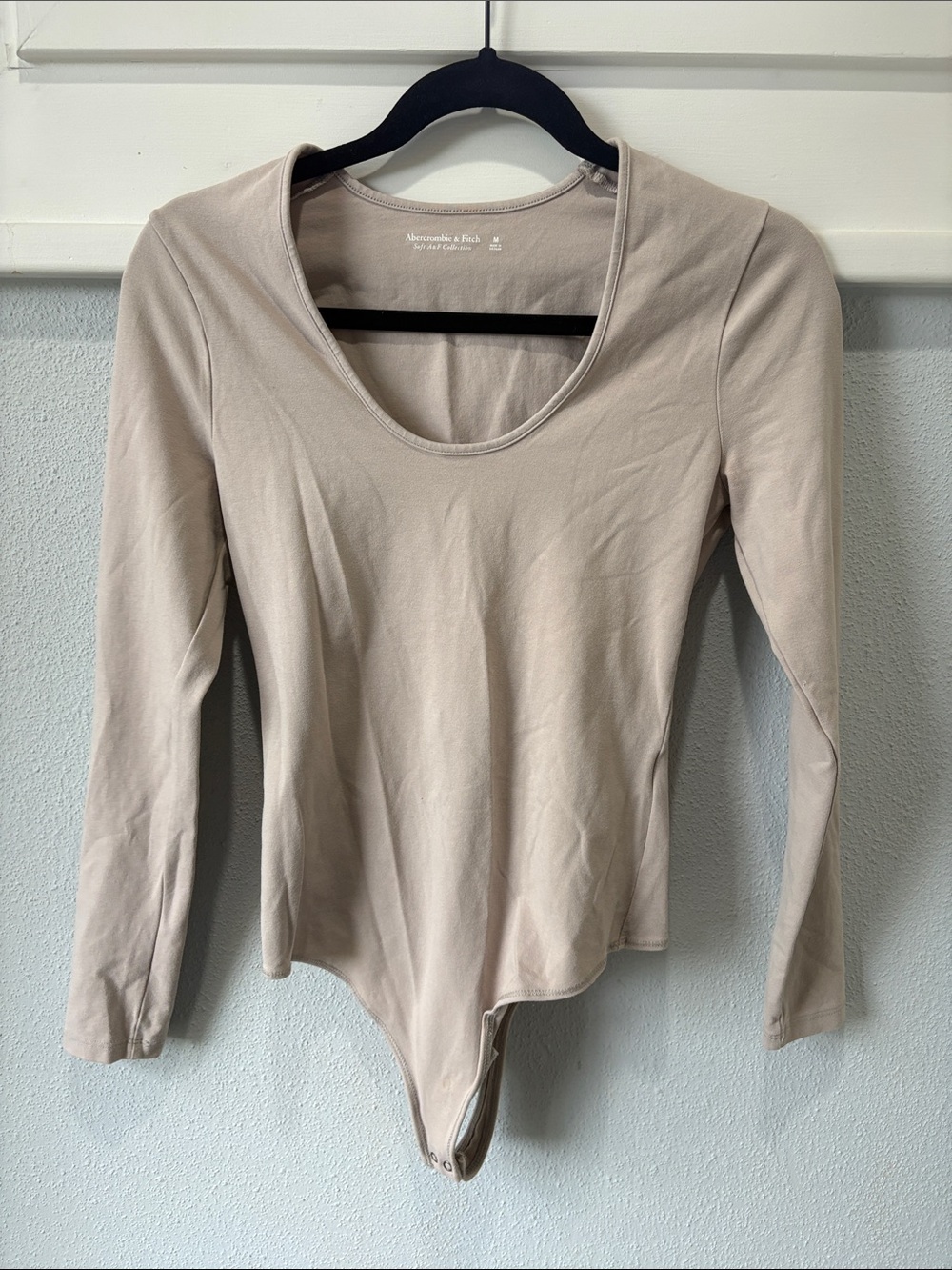Abercrombie & Fitch Long Sleeve Scoop Neck Bodysuit - Taupe